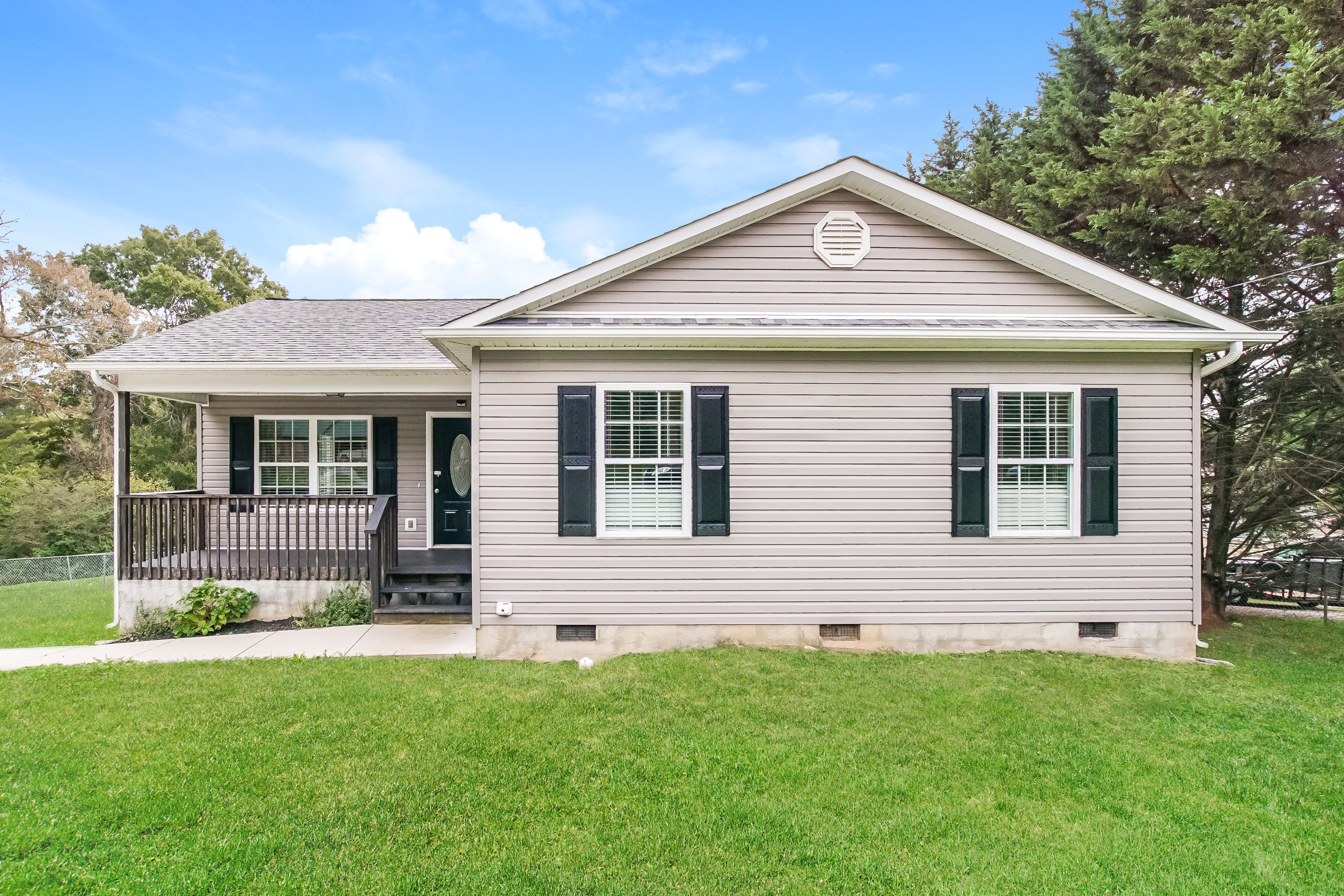 3328 STAMPS LN POWELL, TN 37849
